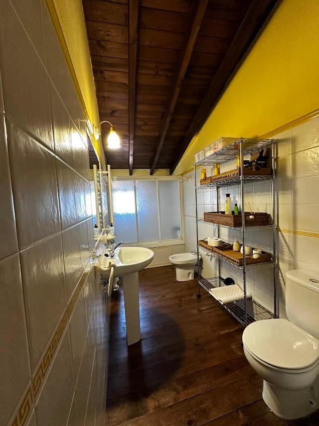 Espaciosa Y Elegante Casa Rural En Лос-Маринес Экстерьер фото