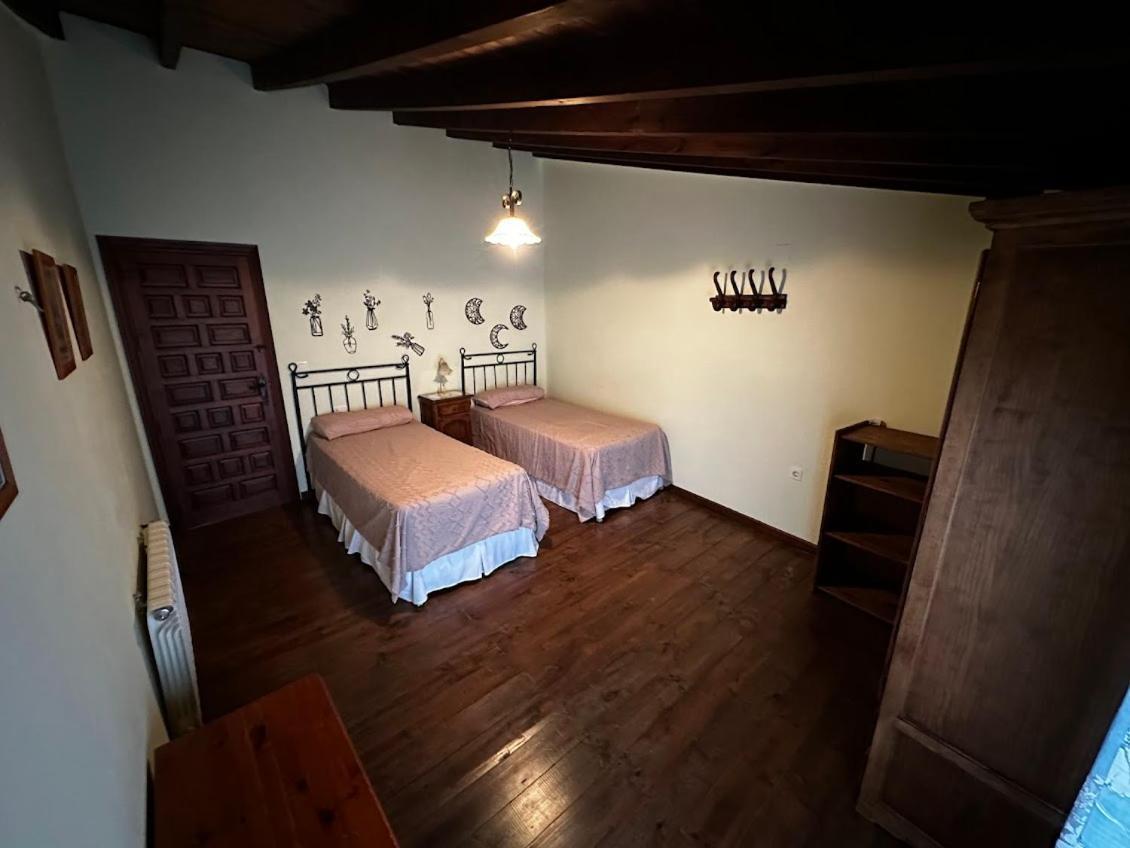 Espaciosa Y Elegante Casa Rural En Лос-Маринес Экстерьер фото